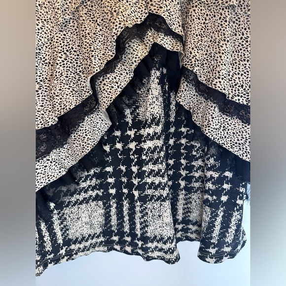 Silence + noise leopard print lace ruffle layered tank top size M - Picture 12 of 16
